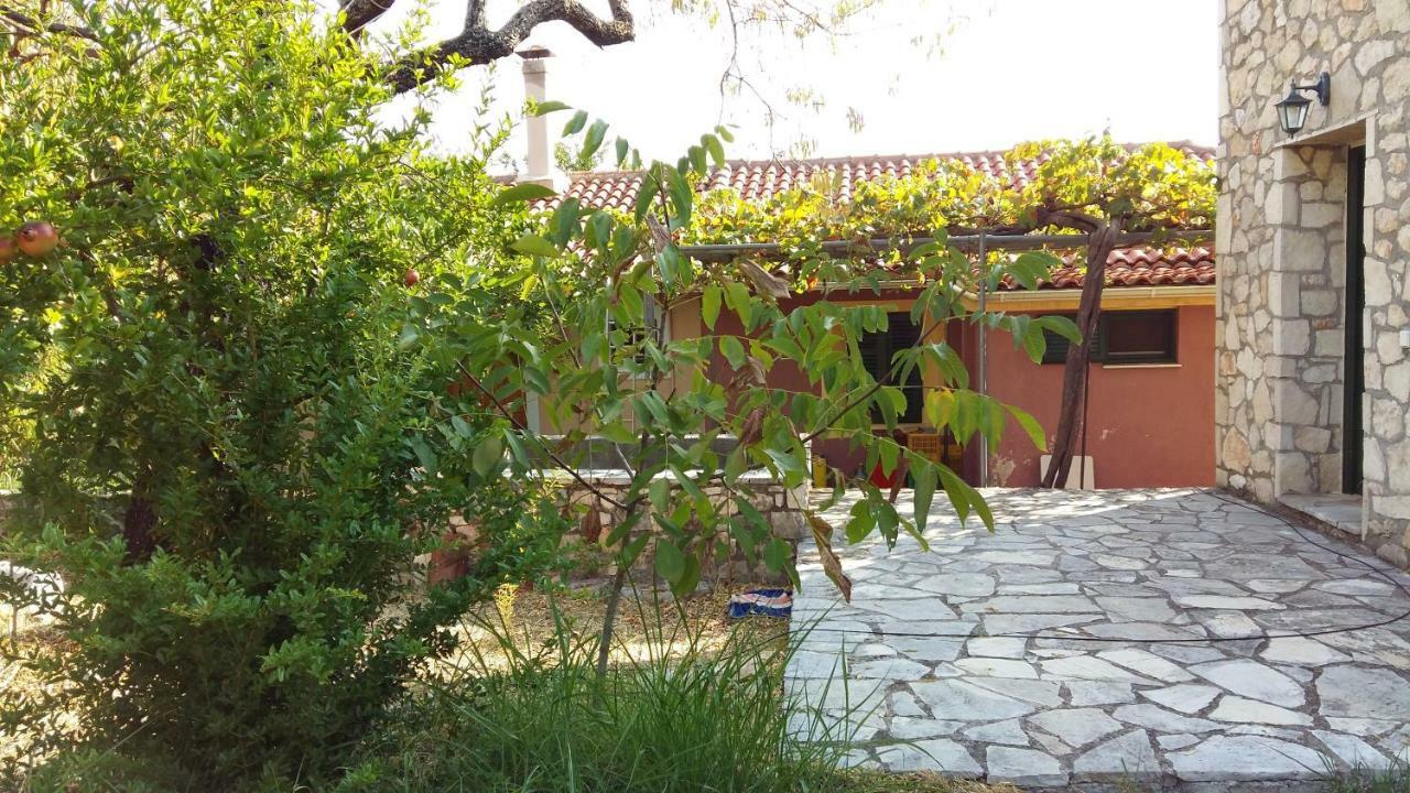 The Stone House-Zacharatos Nikolaos Vila Pouláta Exterior foto