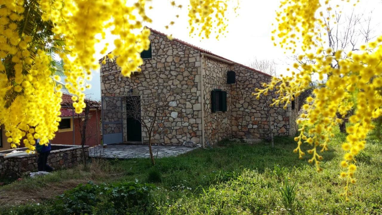 The Stone House-Zacharatos Nikolaos Vila Pouláta Exterior foto