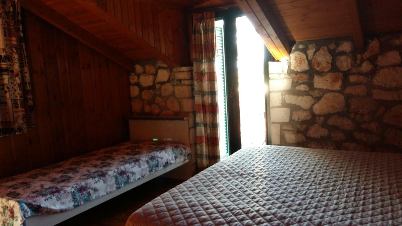 The Stone House-Zacharatos Nikolaos Vila Pouláta Exterior foto